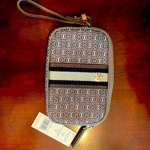 NWOT Tory Burch Gemini Canvas Wristlet